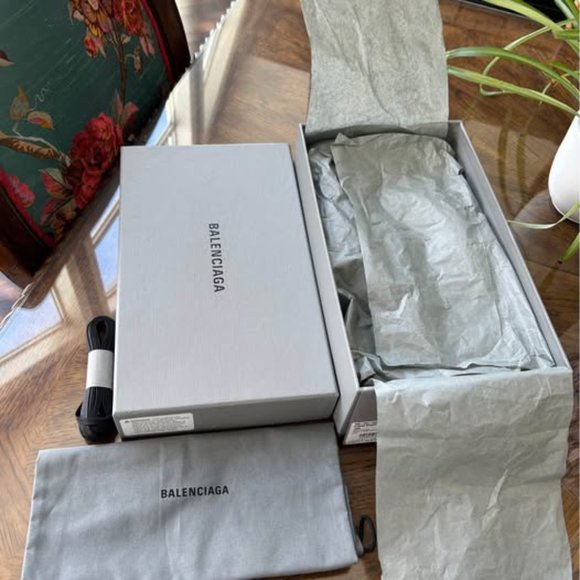 Balenciaga Corset Shoes - Black - Picture 9 of 11